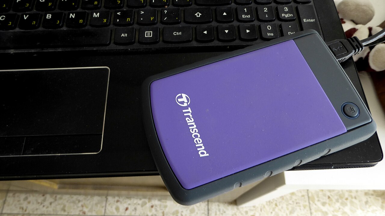Backing up an SSD: copies, system images and restore tests